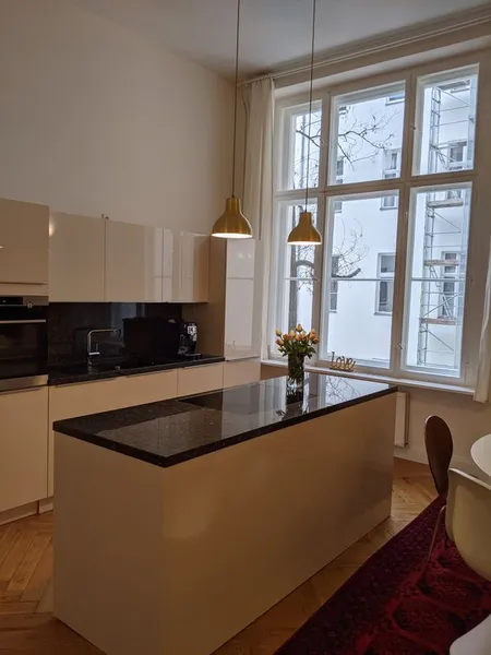 3 Room fully-furnished Altbau by Savignyplatz, Kudamm 10 min — photo 1